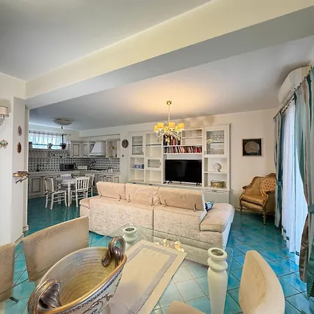 Apartament Turi's