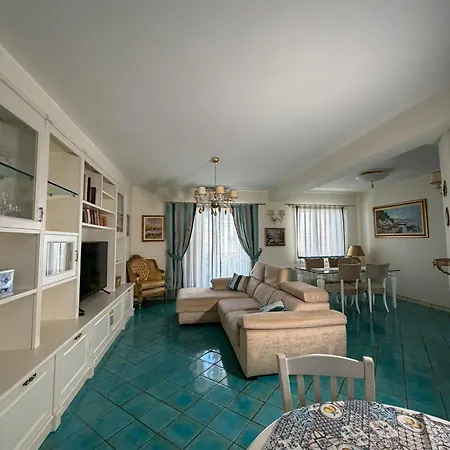 Apartament Turi's Giardini-Naxos